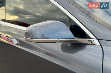 Лифтбек Tesla Model S 2017 в Киеве
