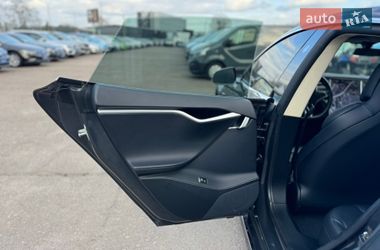 Лифтбек Tesla Model S 2017 в Киеве