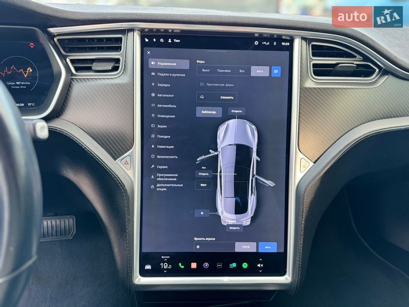 Ліфтбек Tesla Model S 2017 в Києві