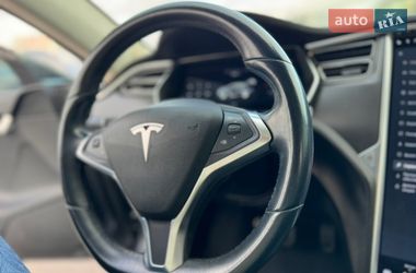 Лифтбек Tesla Model S 2017 в Киеве