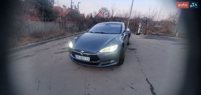Лифтбек Tesla Model S 2014 в Виннице фото 7 Лифтбек Tesla Model S 2014 в Виннице