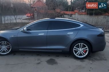 Ліфтбек Tesla Model S 2014 в Вінниці