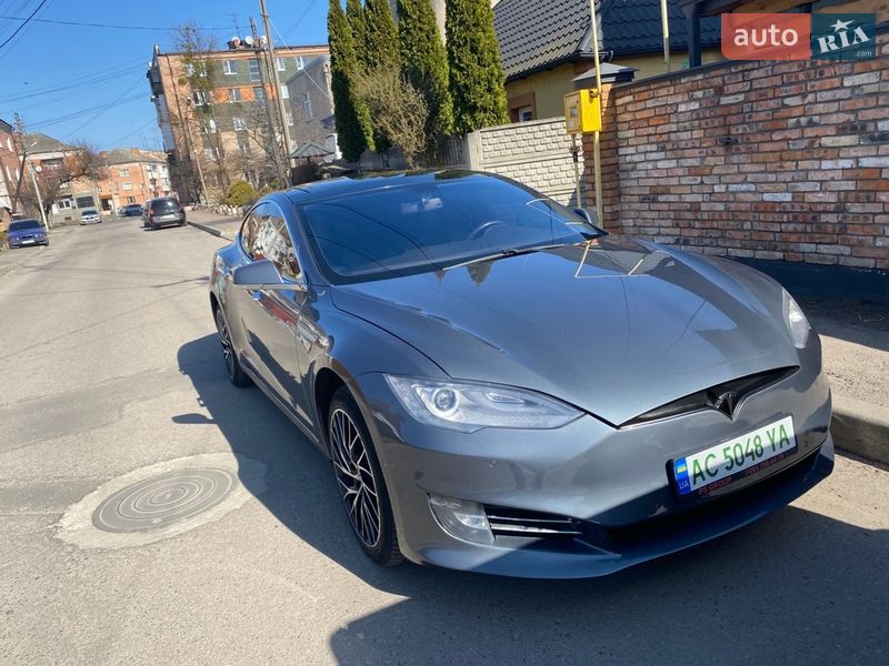 Лифтбек Tesla Model S 2013 в Ковеле