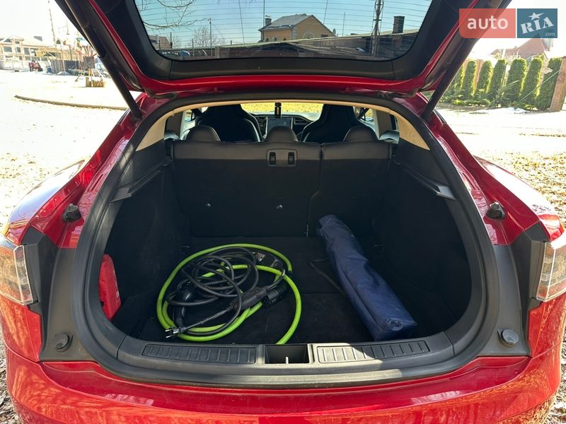 Ліфтбек Tesla Model S 2014 в Рівному фото 5 Ліфтбек Tesla Model S 2014 в Рівному