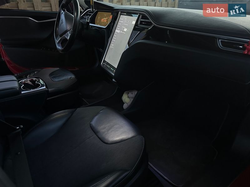Ліфтбек Tesla Model S 2014 в Рівному фото 4 Ліфтбек Tesla Model S 2014 в Рівному