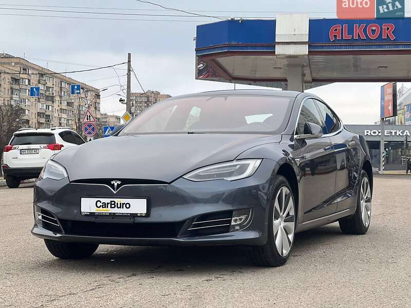 Лифтбек Tesla Model S 2020 в Одессе