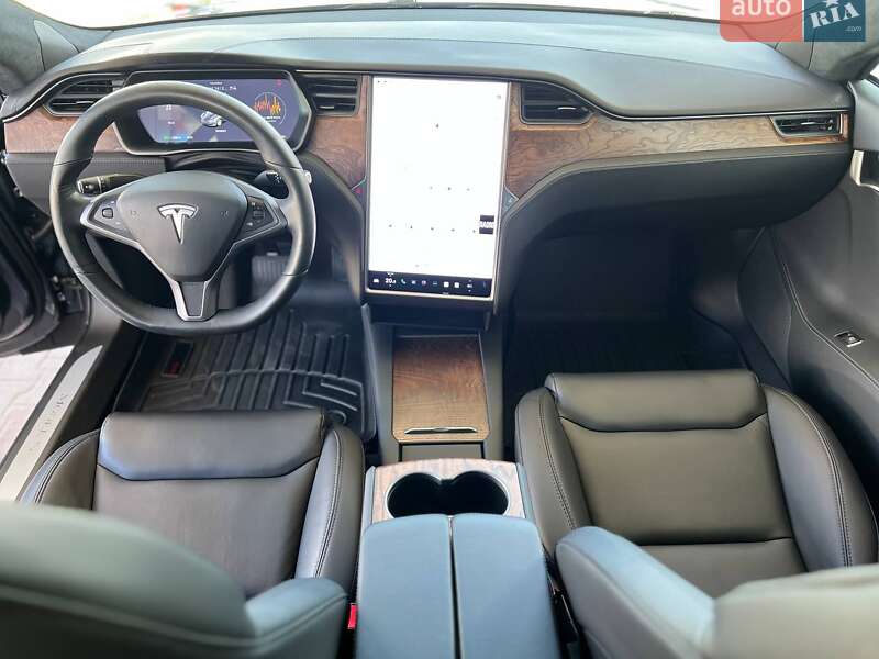 Лифтбек Tesla Model S 2020 в Одессе