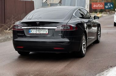 Лифтбек Tesla Model S 2017 в Киеве