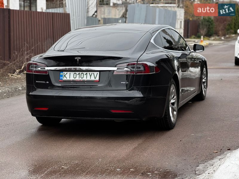 Лифтбек Tesla Model S 2017 в Киеве фото 8 Лифтбек Tesla Model S 2017 в Киеве