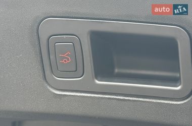 Лифтбек Tesla Model S 2017 в Киеве