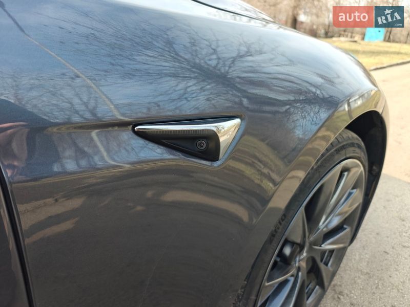 Ліфтбек Tesla Model S 2020 в Кривому Розі