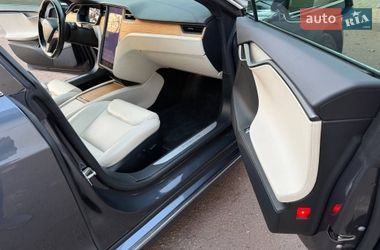 Лифтбек Tesla Model S 2020 в Кривом Роге
