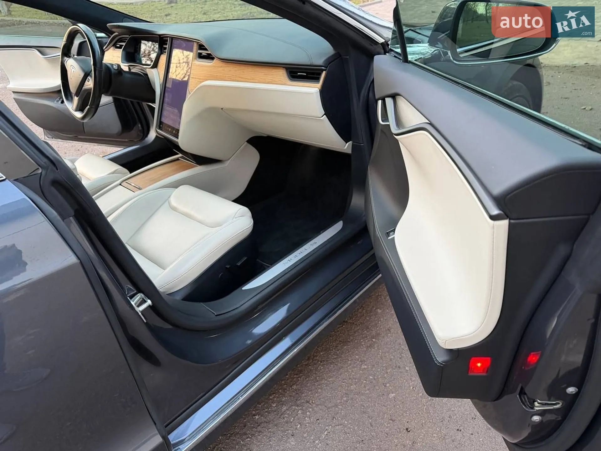 2020 Tesla Model S - мініатюра 16