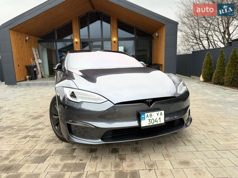 Лифтбек Tesla Model S 2021 в Виннице
