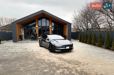 Лифтбек Tesla Model S 2021 в Виннице
