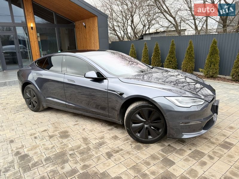 Лифтбек Tesla Model S 2021 в Виннице