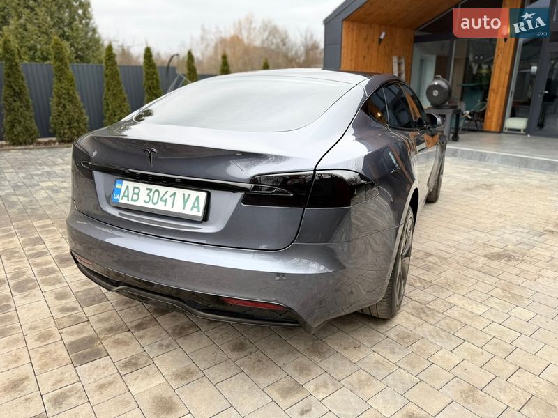 Лифтбек Tesla Model S 2021 в Виннице