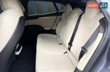 Лифтбек Tesla Model S 2021 в Виннице