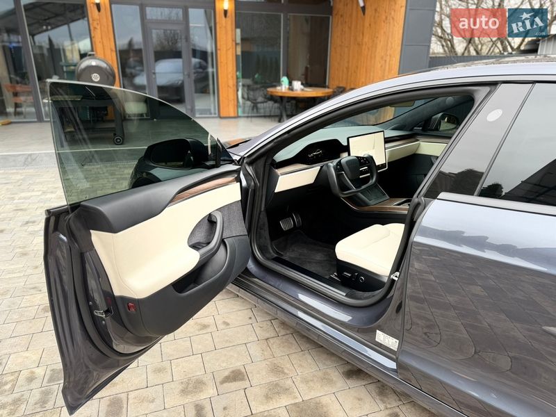 Лифтбек Tesla Model S 2021 в Виннице