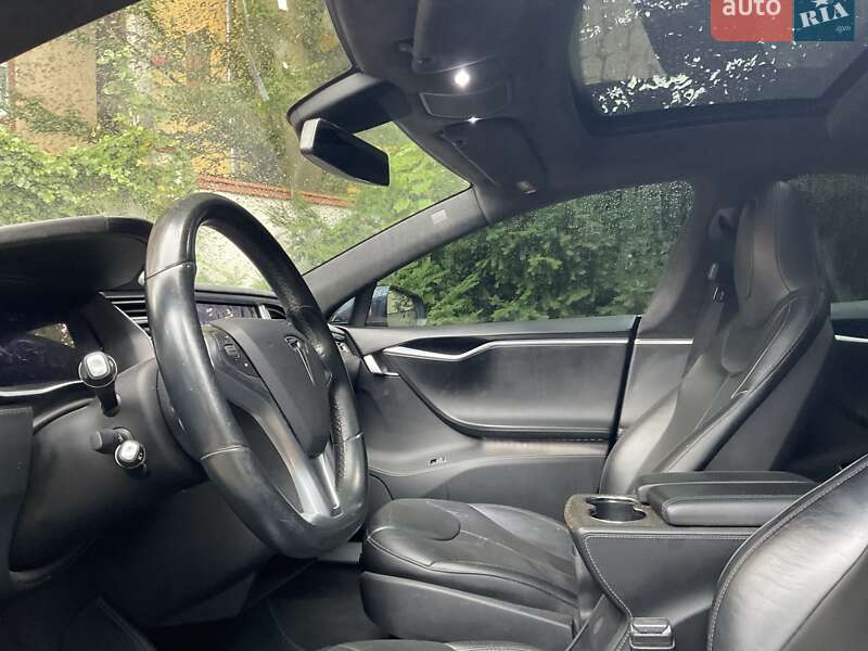 Лифтбек Tesla Model S 2014 в Львове фото 6 Лифтбек Tesla Model S 2014 в Львове