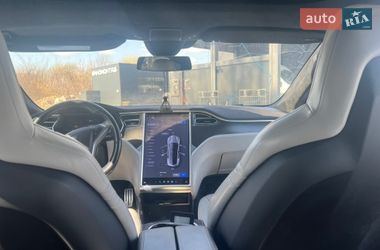 Лифтбек Tesla Model S 2015 в Львове