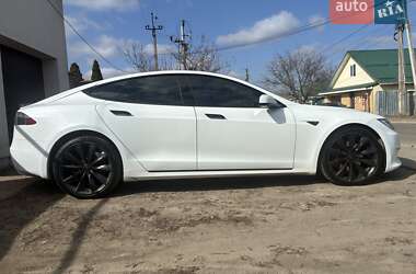 Лифтбек Tesla Model S 2016 в Киеве