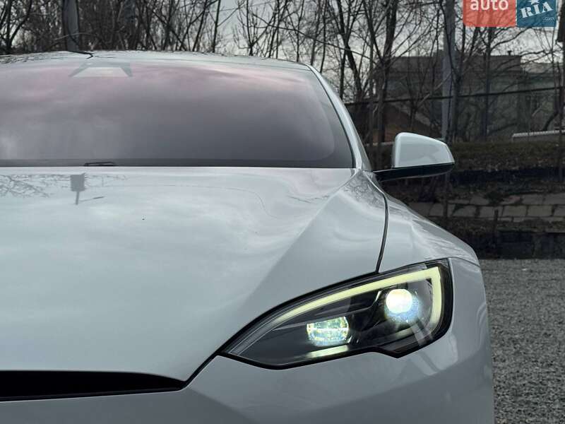 Ліфтбек Tesla Model S 2021 в Дніпрі
