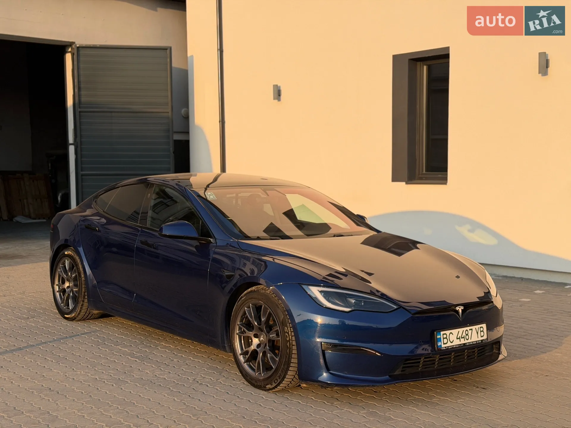 2022 Tesla Model S - мініатюра 2