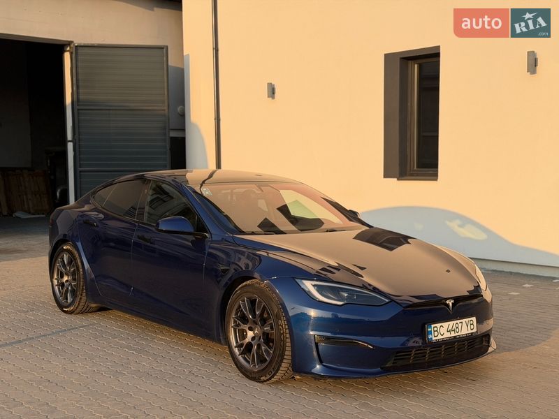 Лифтбек Tesla Model S 2022 в Львове