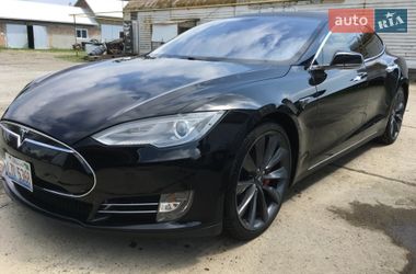 Хэтчбек Tesla Model S 2014 в Коломые