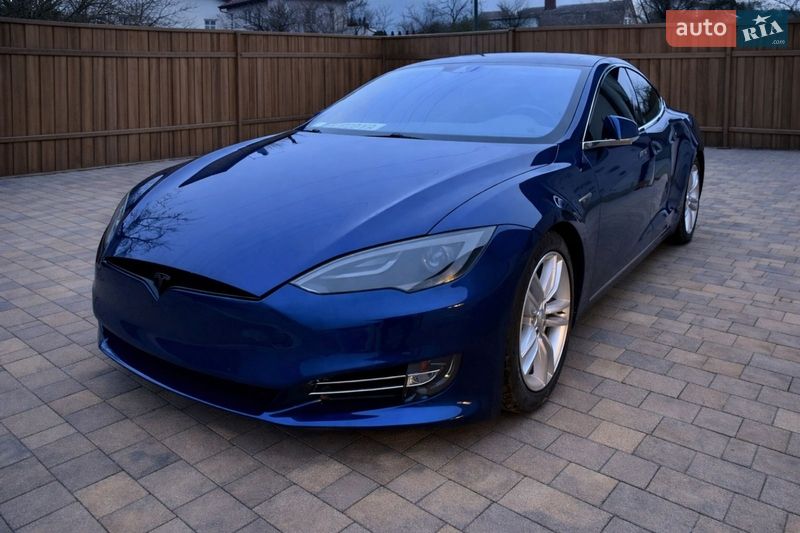 Лифтбек Tesla Model S 2015 в Харькове