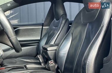 Лифтбек Tesla Model S 2015 в Смыге