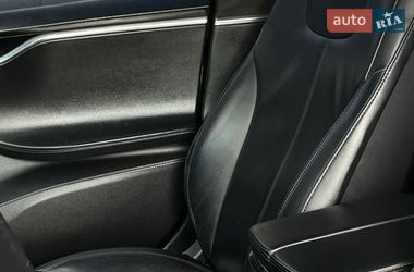 Лифтбек Tesla Model S 2015 в Смыге