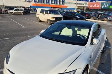 Лифтбек Tesla Model S 2020 в Борисполе