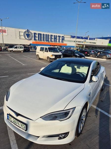 Лифтбек Tesla Model S 2020 в Борисполе