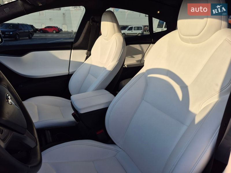 Лифтбек Tesla Model S 2020 в Борисполе