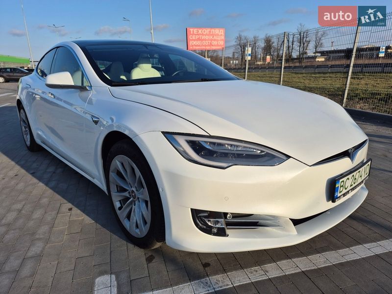 Лифтбек Tesla Model S 2020 в Борисполе