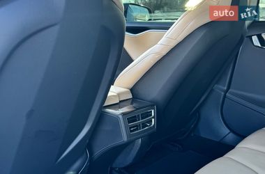 Лифтбек Tesla Model S 2015 в Киеве