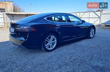 Лифтбек Tesla Model S 2014 в Радехове