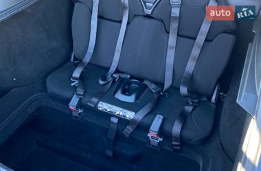 Лифтбек Tesla Model S 2014 в Радехове