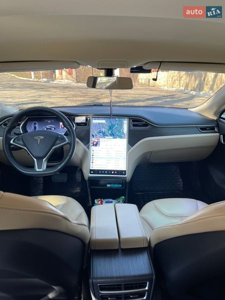 Лифтбек Tesla Model S 2014 в Черновцах фото 10 Лифтбек Tesla Model S 2014 в Черновцах