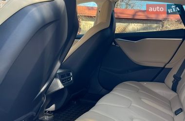 Лифтбек Tesla Model S 2014 в Черновцах