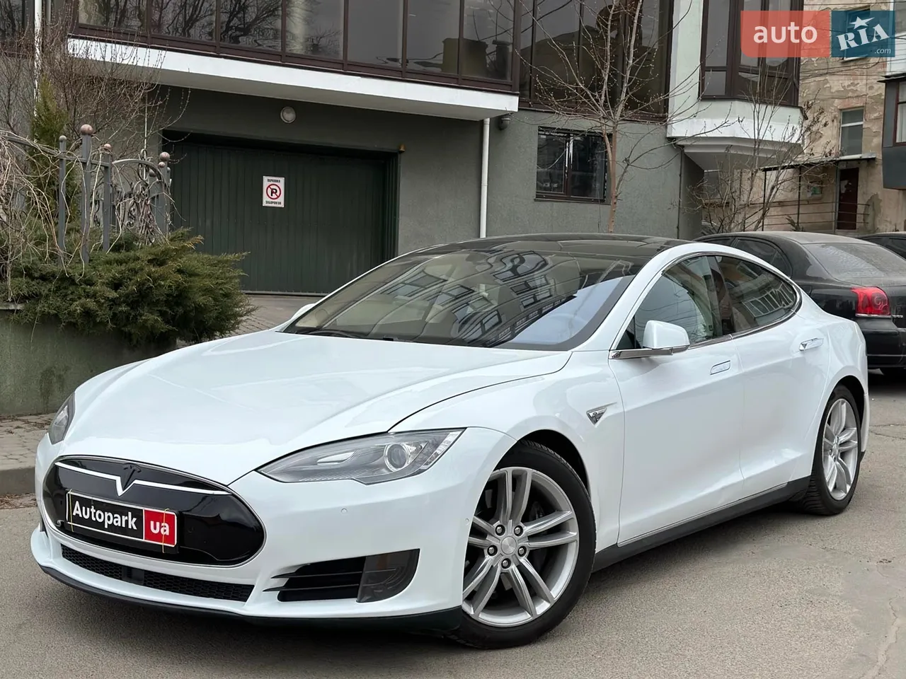 2015 Tesla Model S - мініатюра 16