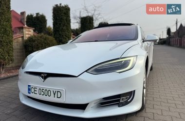 Лифтбек Tesla Model S 2018 в Черновцах