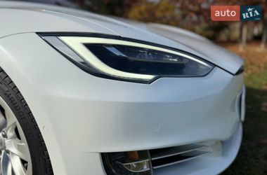 Лифтбек Tesla Model S 2018 в Черновцах