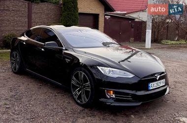 Ліфтбек Tesla Model S 2015 в Харкові