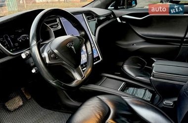 Ліфтбек Tesla Model S 2015 в Харкові