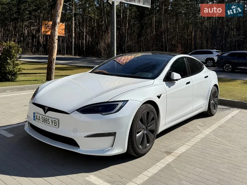 Tesla Model S