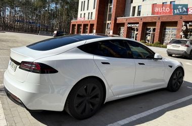 Лифтбек Tesla Model S 2023 в Киеве