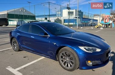 Лифтбек Tesla Model S 2017 в Киеве